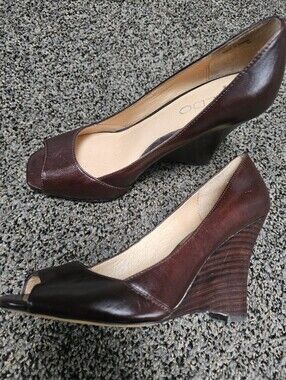 Sz 6 Aldo Peep Toe Wedge
